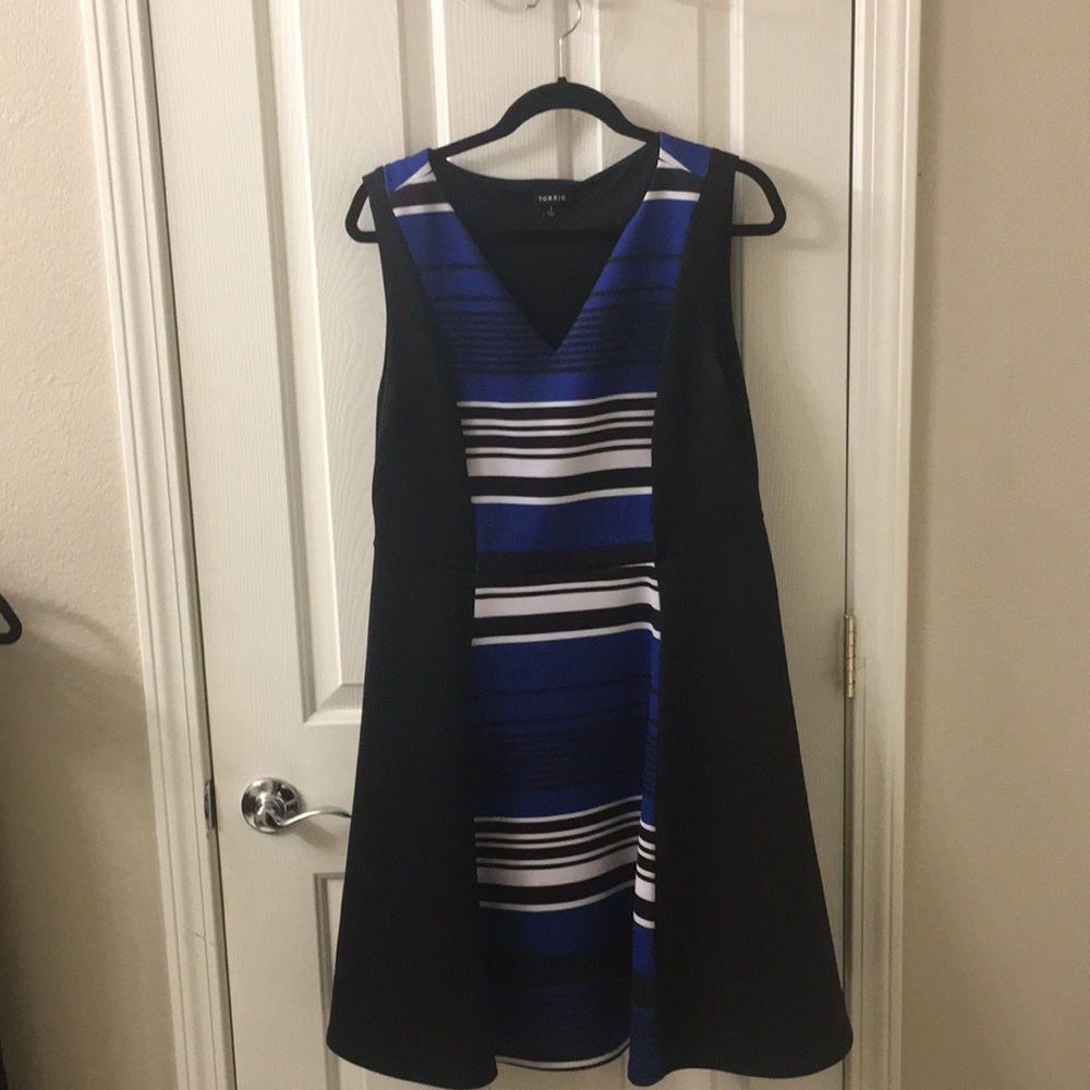 Black, white and black torrid plus size dress